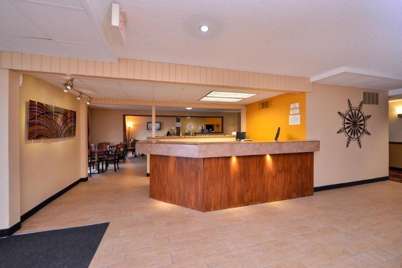 Super 8 By Wyndham Rochester Mayo Clinic Area Bagian luar foto