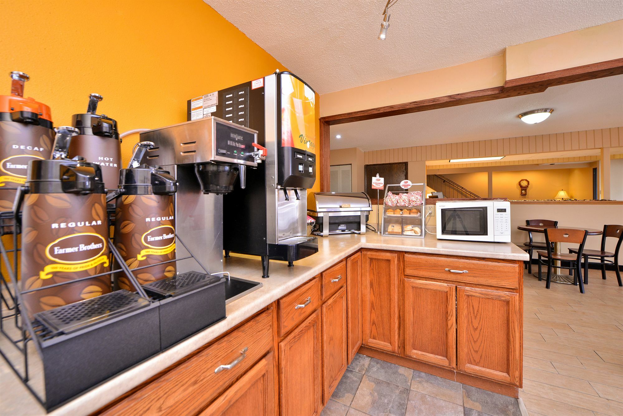 Super 8 By Wyndham Rochester Mayo Clinic Area Bagian luar foto