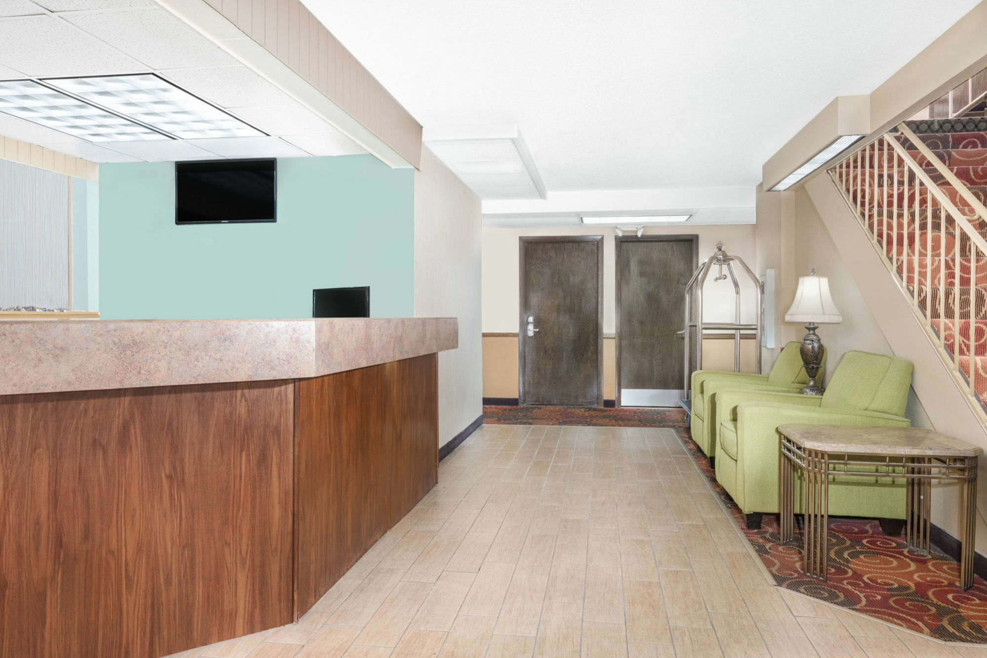 Super 8 By Wyndham Rochester Mayo Clinic Area Bagian luar foto